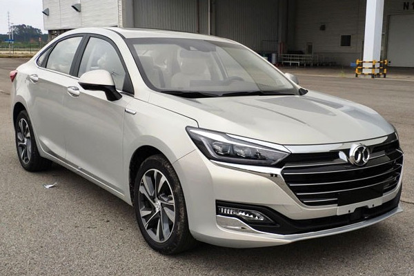 Седан среднего размера U7/EU7