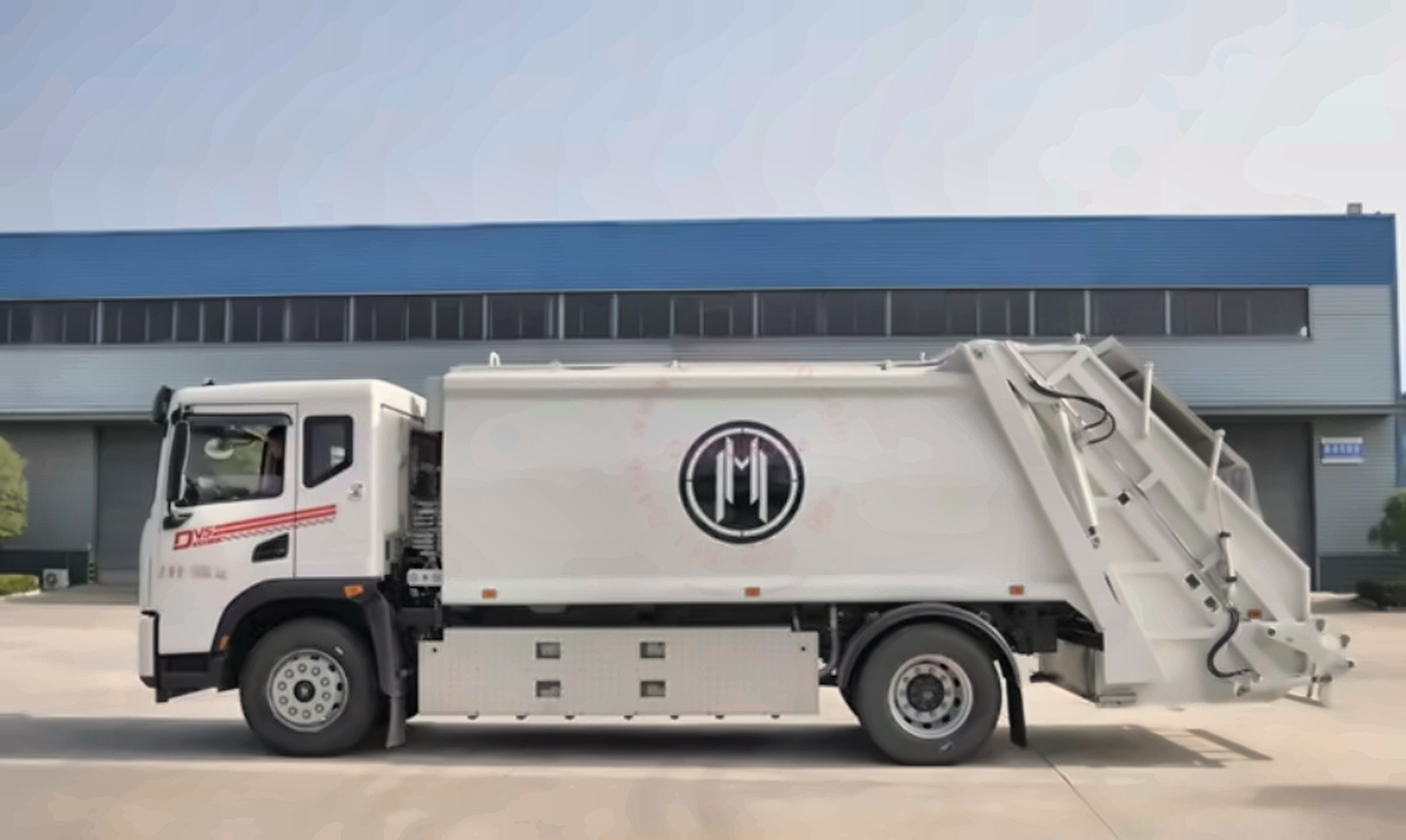 Мусоровоз Dongfeng Электрический компрессионный 14 000 л — фото 1